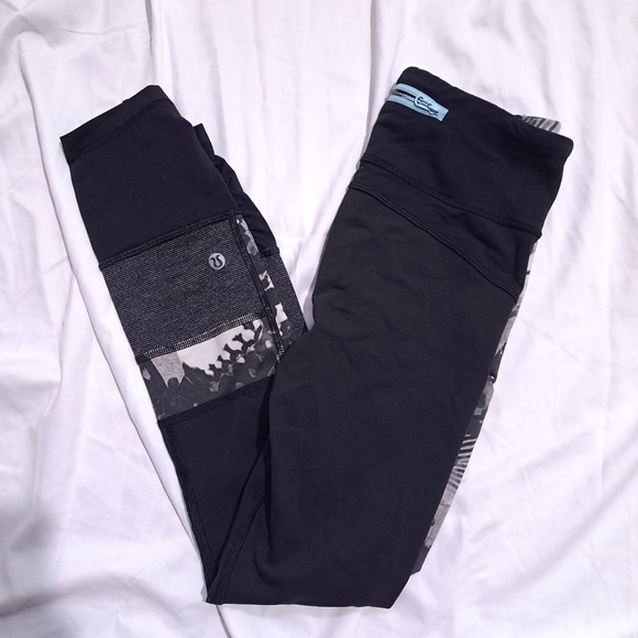 Lululemon | Black multicolored asymmetrical leggings with zippers - Picture 10 of 10